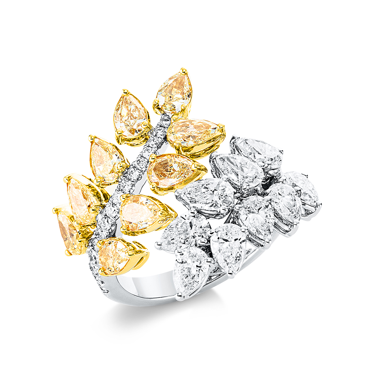 Ring  18kt Weißgold / Gelbgold mit 4,37ct Diamanten